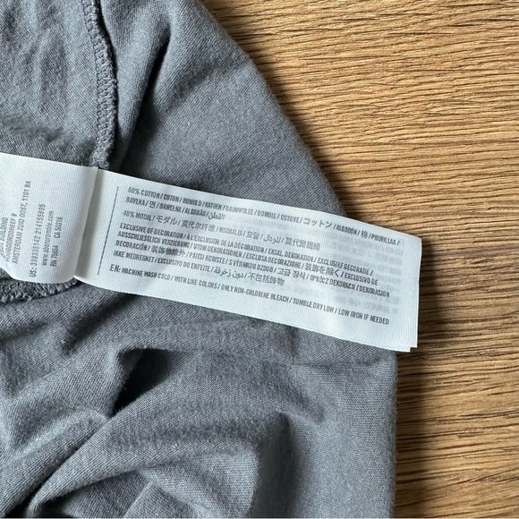 Hollister Grey Flowy Racerback Tank Top Size Small - Picture 7 of 7